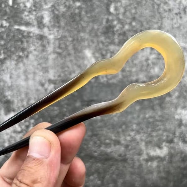 MN EXPORTS Natural Buffalo Horn Handmade Hairpin Stick for Women Art Collectible Smooth Teeth Polished Personal Polyfoam Crafts