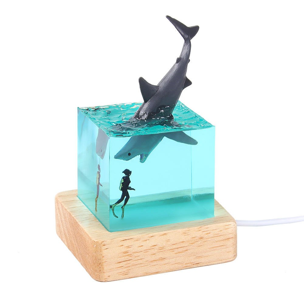 Wholesale Other Home Decor Unique Gifts Epoxy Wood Crafts Ocean Style Diving and Whale Cube Night Light Home Decor Resin Lamp