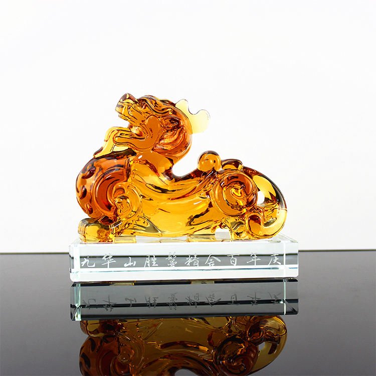 Chinese Folk Art LIULI Glass Handicrafts Colored Glass Art Collection Carved Engraved Pixiu Sculpture