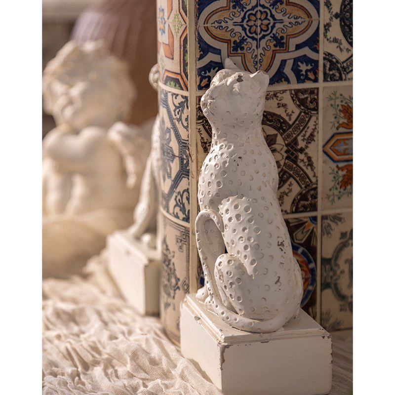 Creative Retro Statues Ornaments Resin Decoration Crafts Sculpture Modern Art Desk Accessories