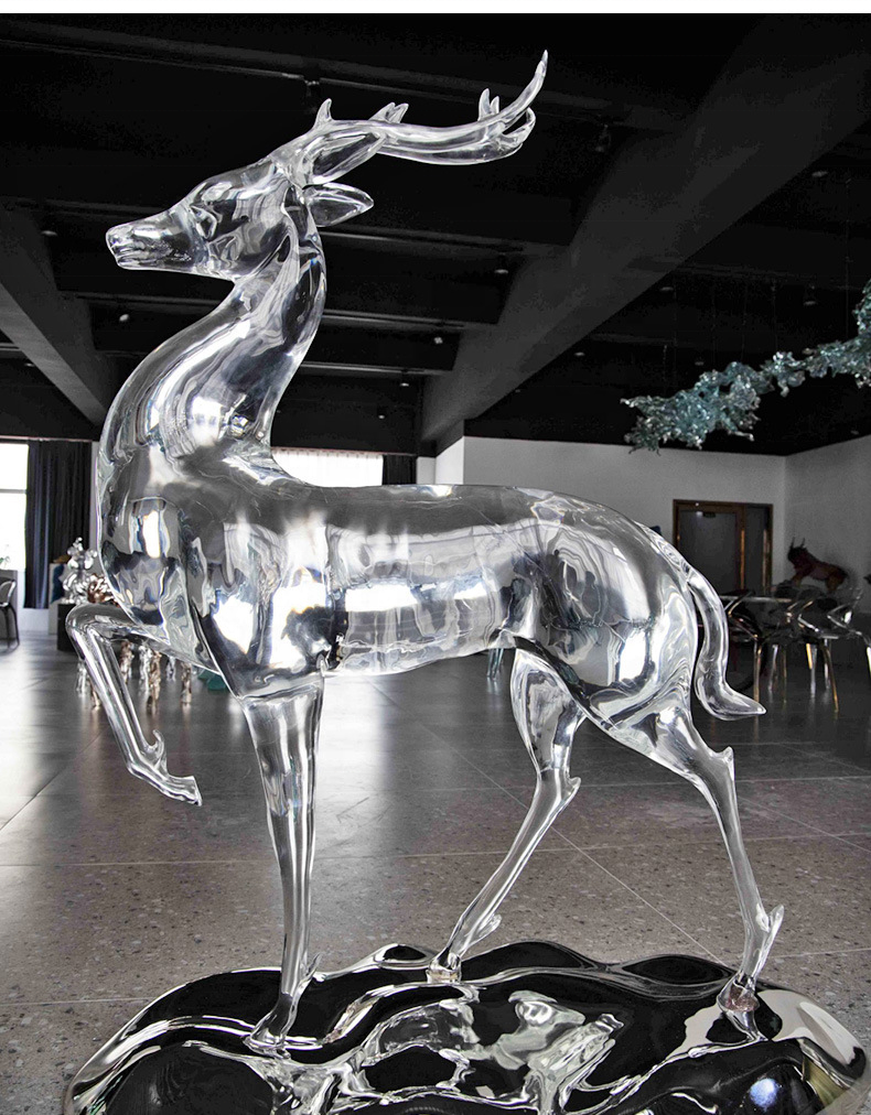 Custom-Designed Resin Crafts Transparent Animal Statues Including Horse Elephant Leopard Deer Crane Various Other Animals