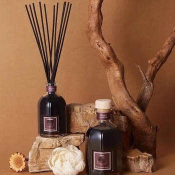 Luxury Custom Christmas Home Fragrance Gift Set Private Label Scented Candles Reed Diffuser in Glass Personalized for Holidays