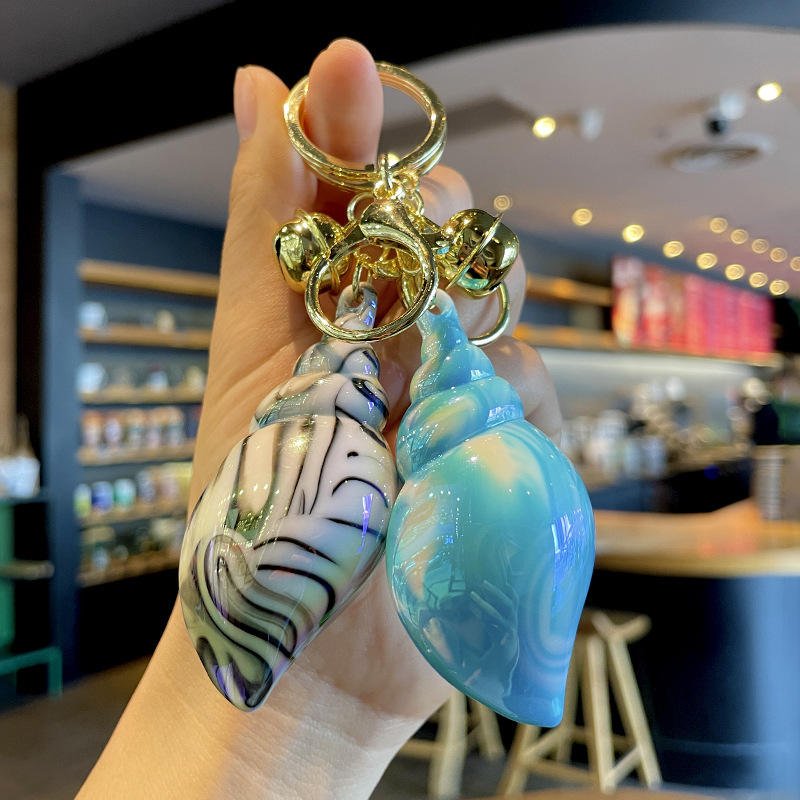 Cute & Multicolor Plastic Acrylic Conch Keychain Pendant for Women Fashion Waterproof Carabiner Lightweight Charm