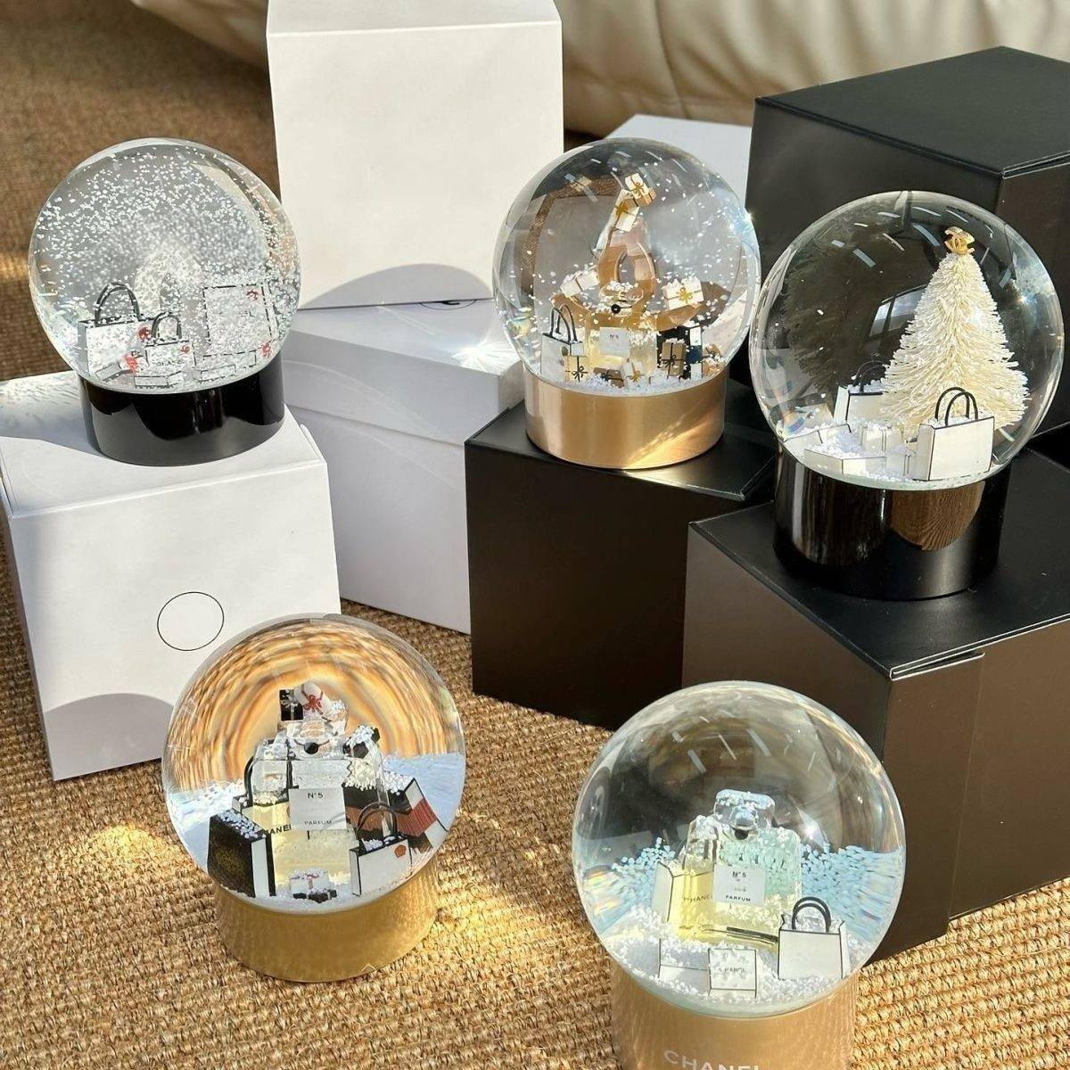 Luxury Brand Inspired Crystal Snow Globe Gifts Set with Shopping Bag Perfume Bottle,Desktop Decor Gift Christmas Home Ornament