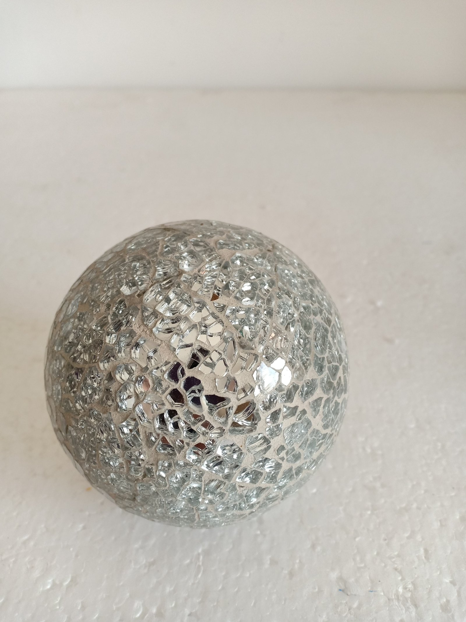YIXIN Customized Color Crackle Polyfoam Glass Mosaic Handmade Multi-Size High Quality Home Decor Ball OEM/ODM Export Quality