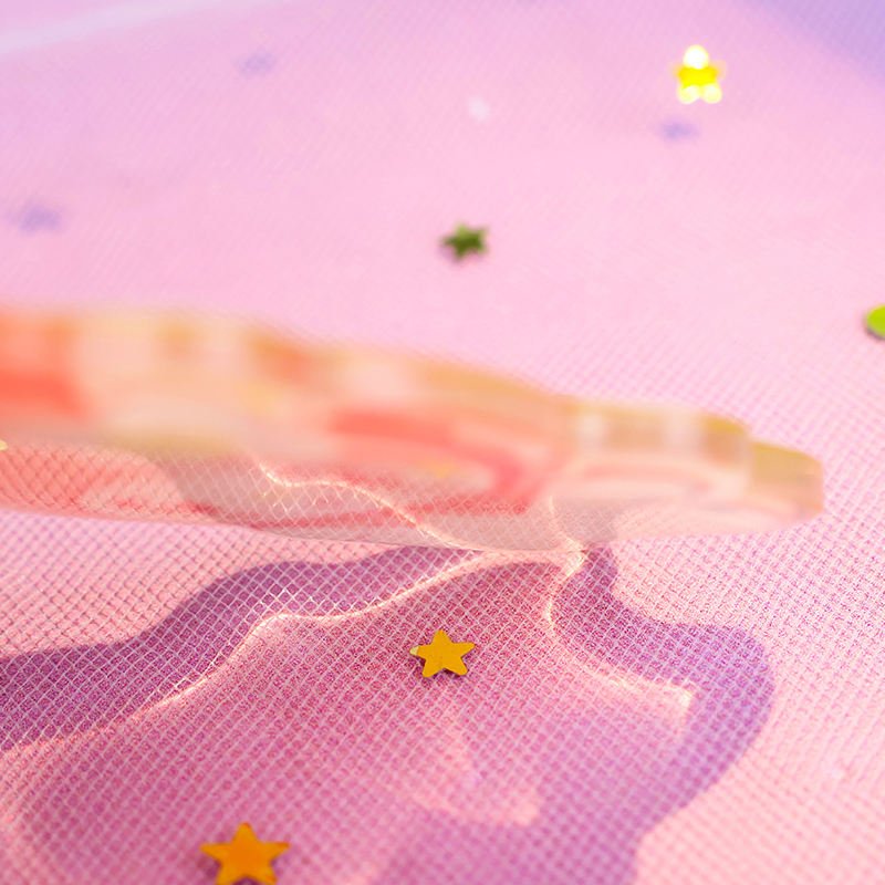Custom Eco-Friendly Clear Acrylic Plastic Keychain Logo Charm Pin Stand Art Collectible Anime Antique Imitation Vacuum