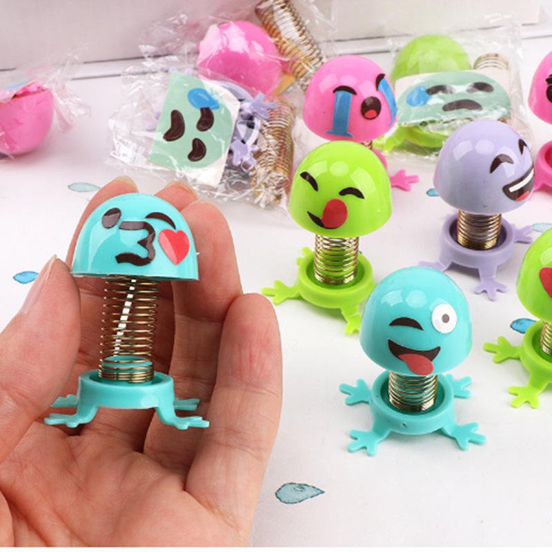 Promotional Toys Wholesale Plastic Mini Cartoon Auto Accessories Car Decoration Head Shake Toy 45mm Capsule Toys