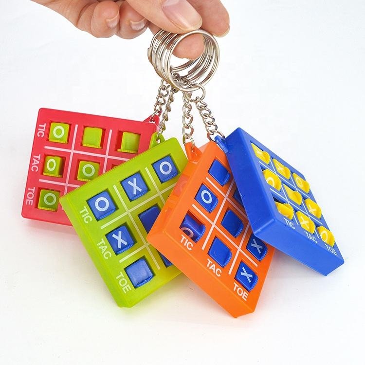 Hot Selling Promotional Tic Tac Toe Toy With Key Pendant Plastic Education Toys