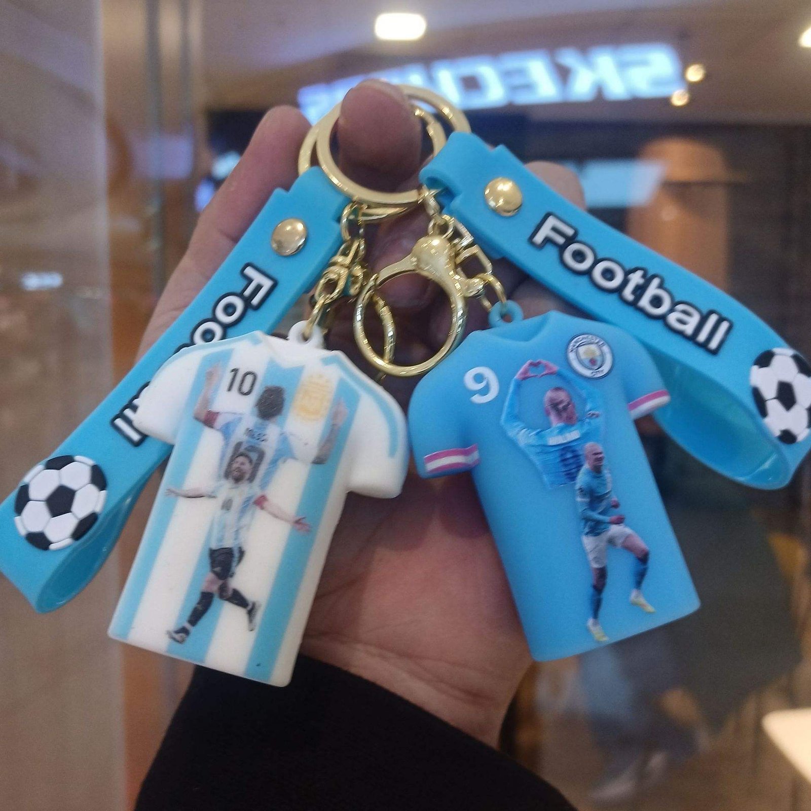 Plastic Jersey Soccer Ball Shape Commemorative Sports Souvenir Keychain for Car Keys and Gifts Wholesale