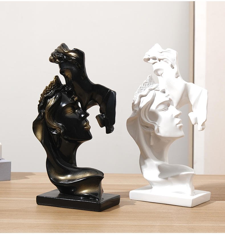 Custom Art Statue Resin Crafts Desk Decoration Statue Wedding Decoration Creative Resin Handicraft Ornaments