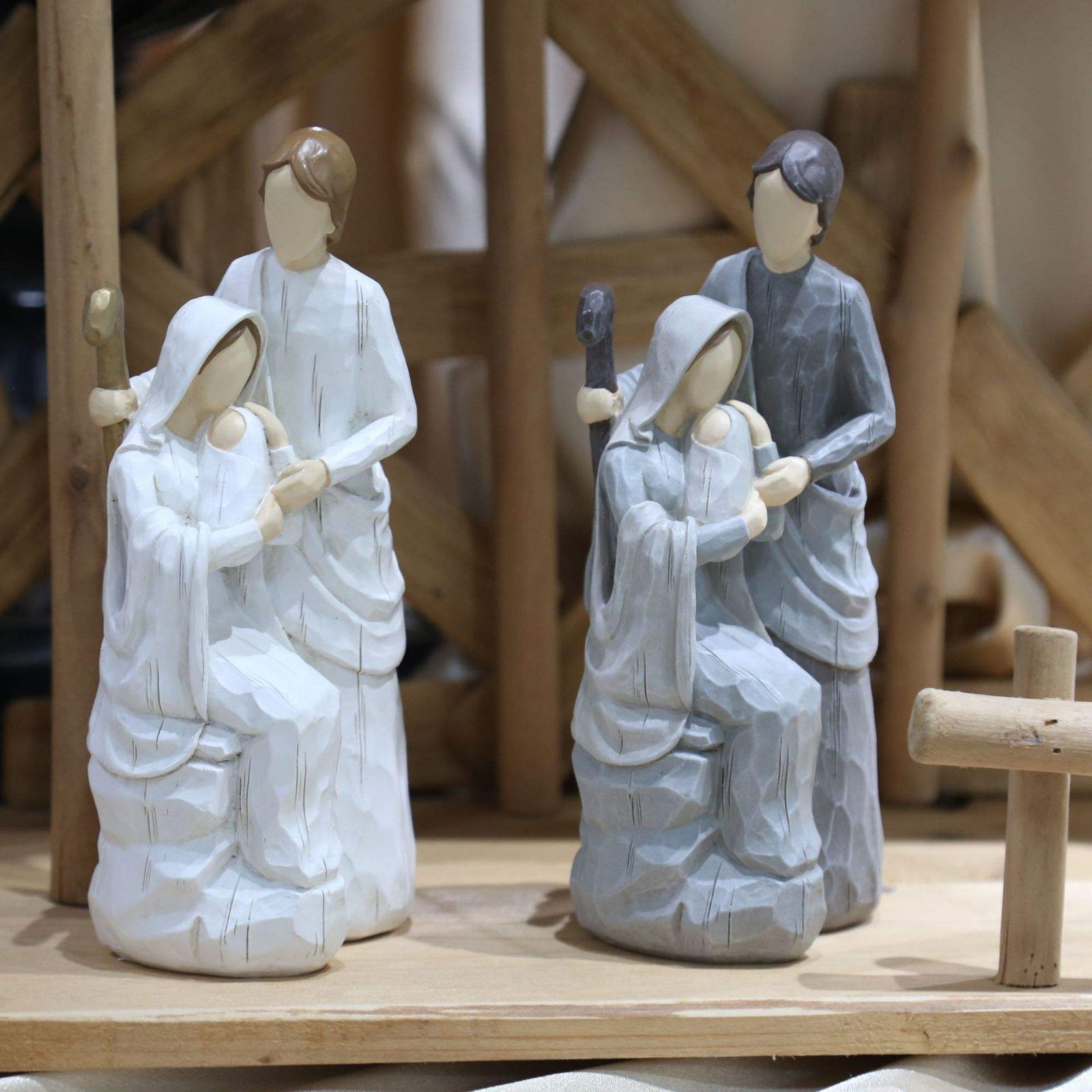 European Creative Home Religious Souvenir Gifts Resin Craft Effect Family Figure Tabletop Decoration