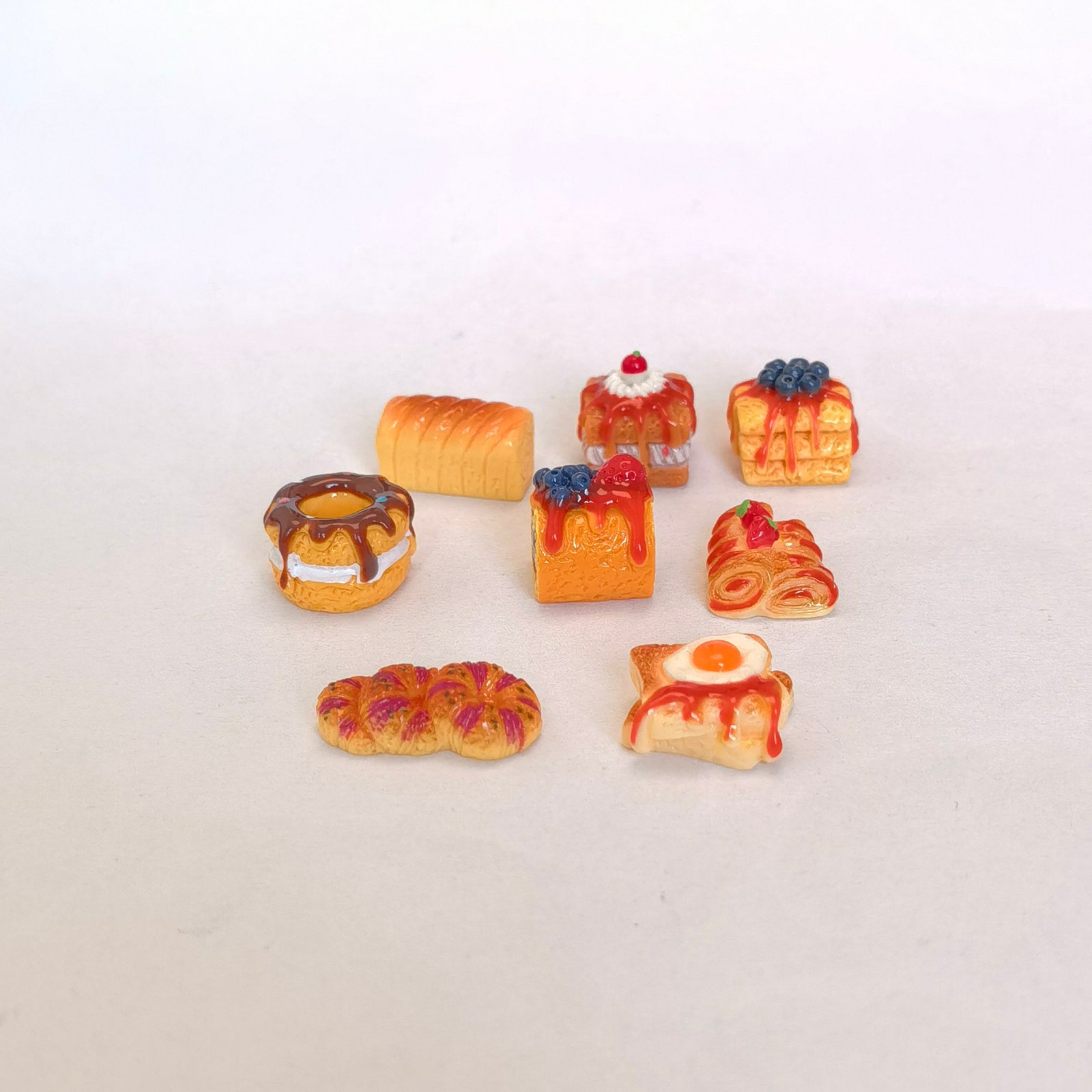 100Pcs Kawaii Bread Cake Resin Cabochons Scrapbooking Crafts Phone Decoration DIY Simulation Food Play Doll House Accessories