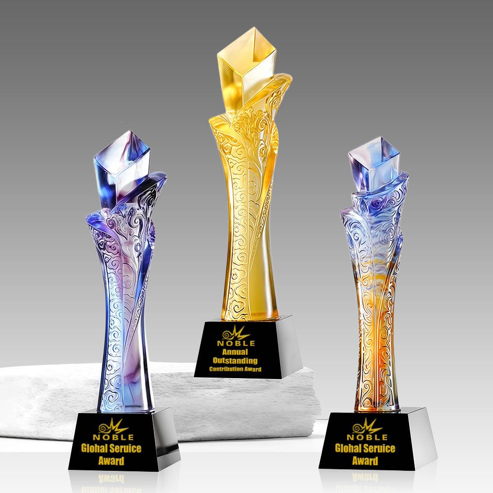 High-end Creative Liuli Trophy Custom-made Hand-Carved Polished Glaze Trophy for Business Gifts