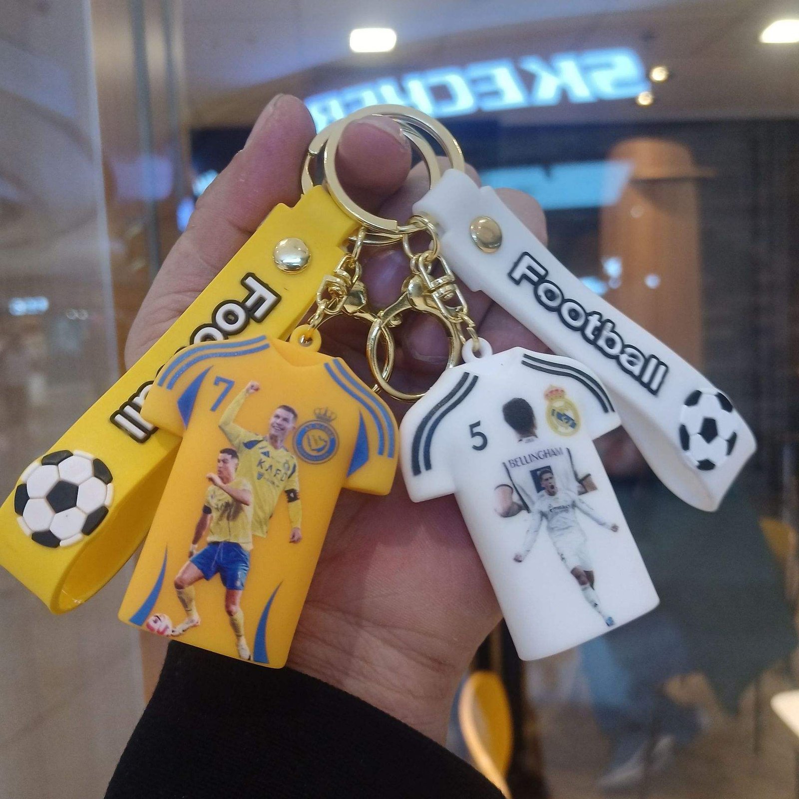 Plastic Jersey Soccer Ball Shape Commemorative Sports Souvenir Keychain for Car Keys and Gifts Wholesale