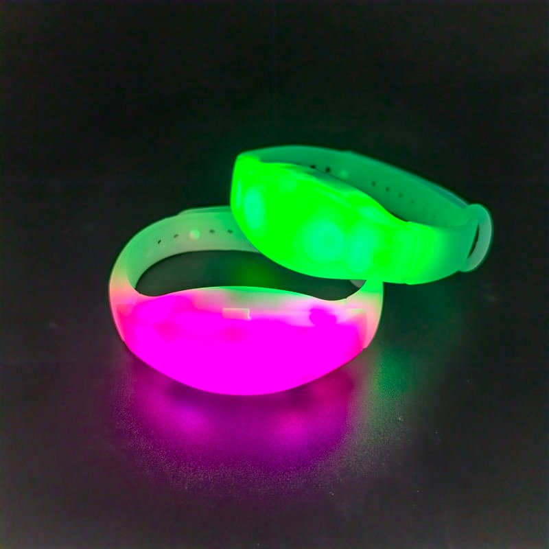 Promotional Party Supplies Led Party Bracelets with Light up Remote Led Wristband Glow Things Wedding Silicone Bands for Event