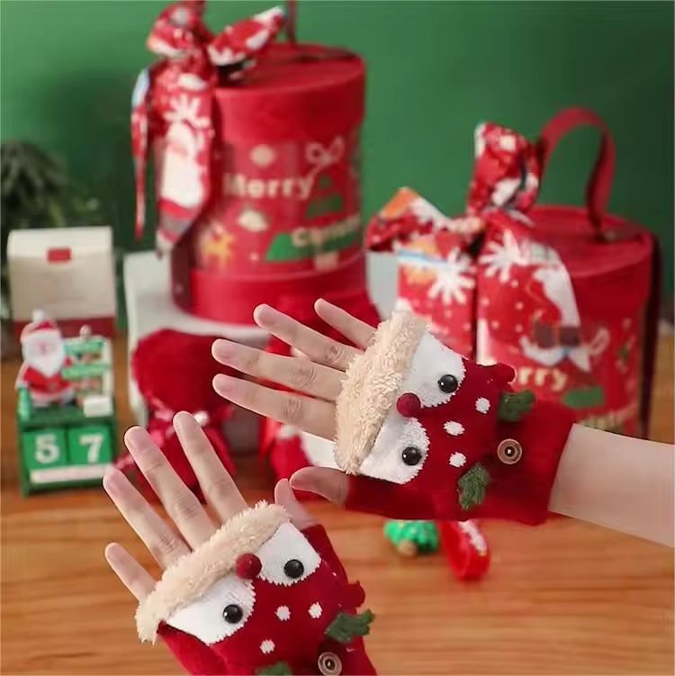 OEM Custom Design Christmas Gift Luxury Round Box Mug Ornaments Christmas Party New Year Gift Set