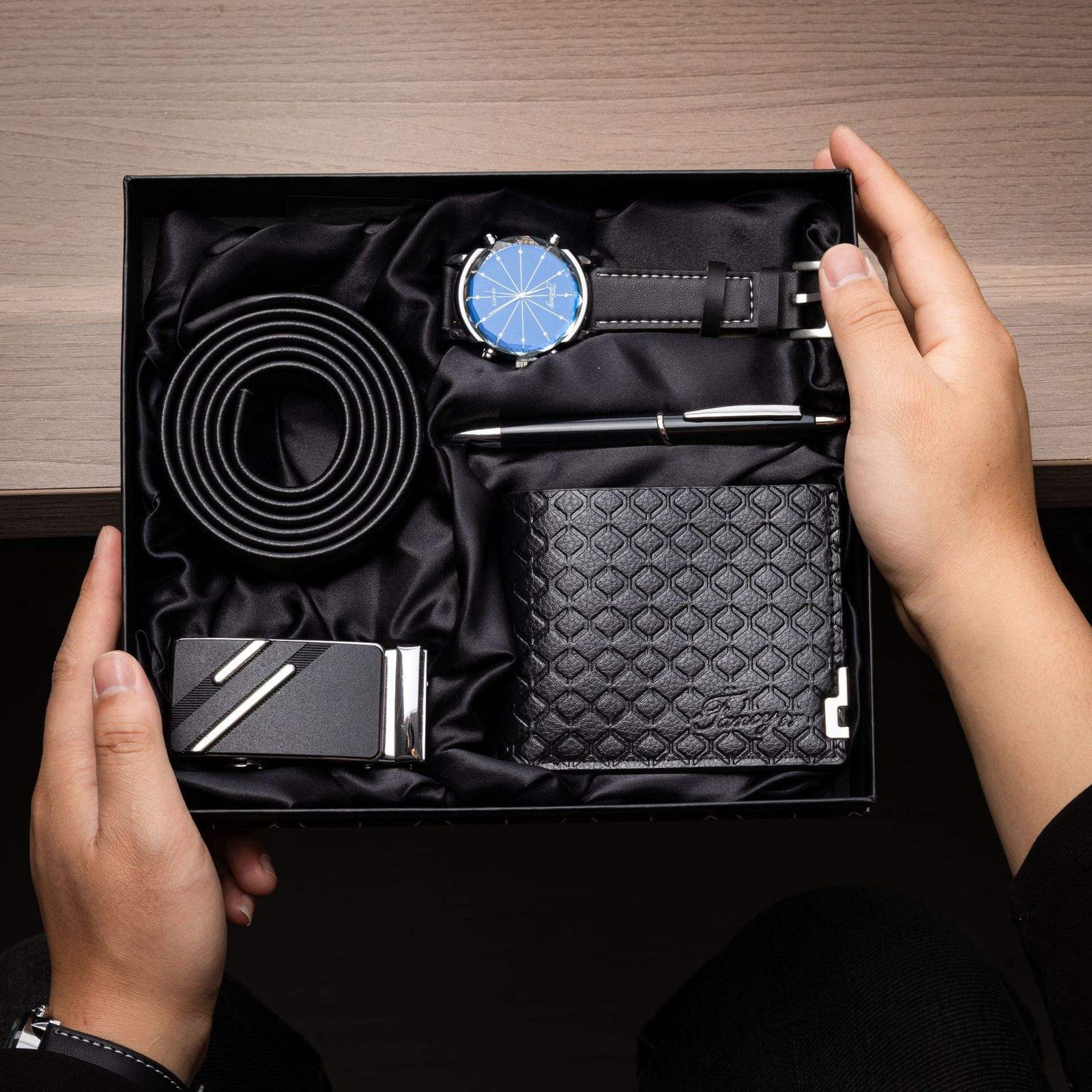 Valentine's Day Business Gift Set Men's Watch Sunglasses Belt Wallet Christmas Gift Set Quartz Watch Set for Men