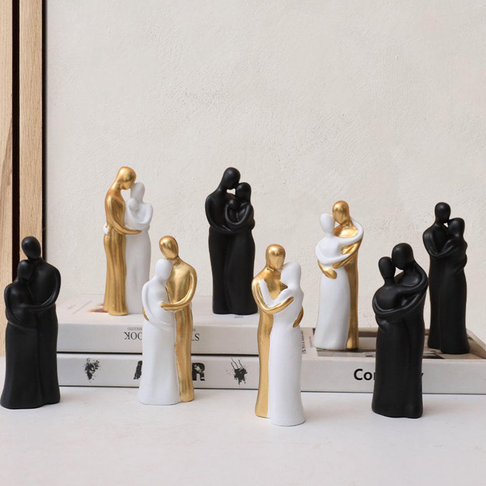 Custom Resin Crafts Sweet, Wedding Souvenir Table Decoration Couple Figurines Lovers Ornament Abstract Sculpture Couple Gifts/