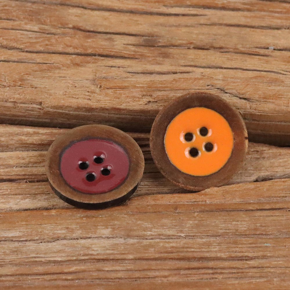 Superior Quality 4-Hole Cow Horn Resin Sewing Buttons Customizable Flatback Standard Plating Best Polyfoam Crafts for Sewing