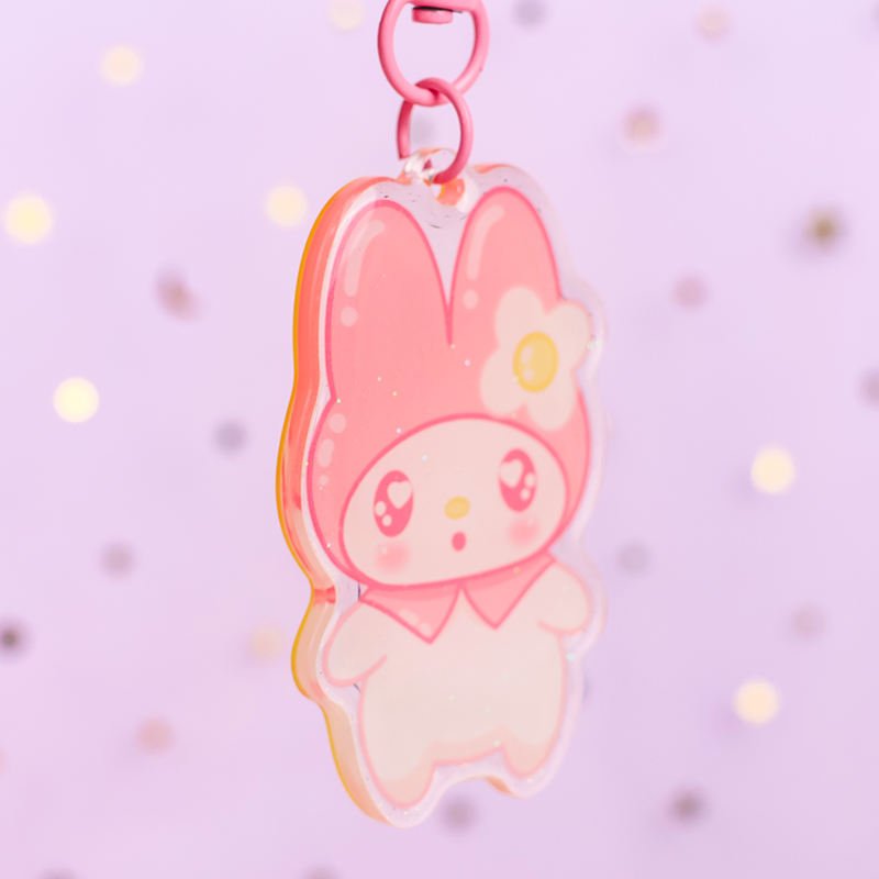 Custom Eco-Friendly Clear Acrylic Plastic Keychain Logo Charm Pin Stand Art Collectible Anime Antique Imitation Vacuum