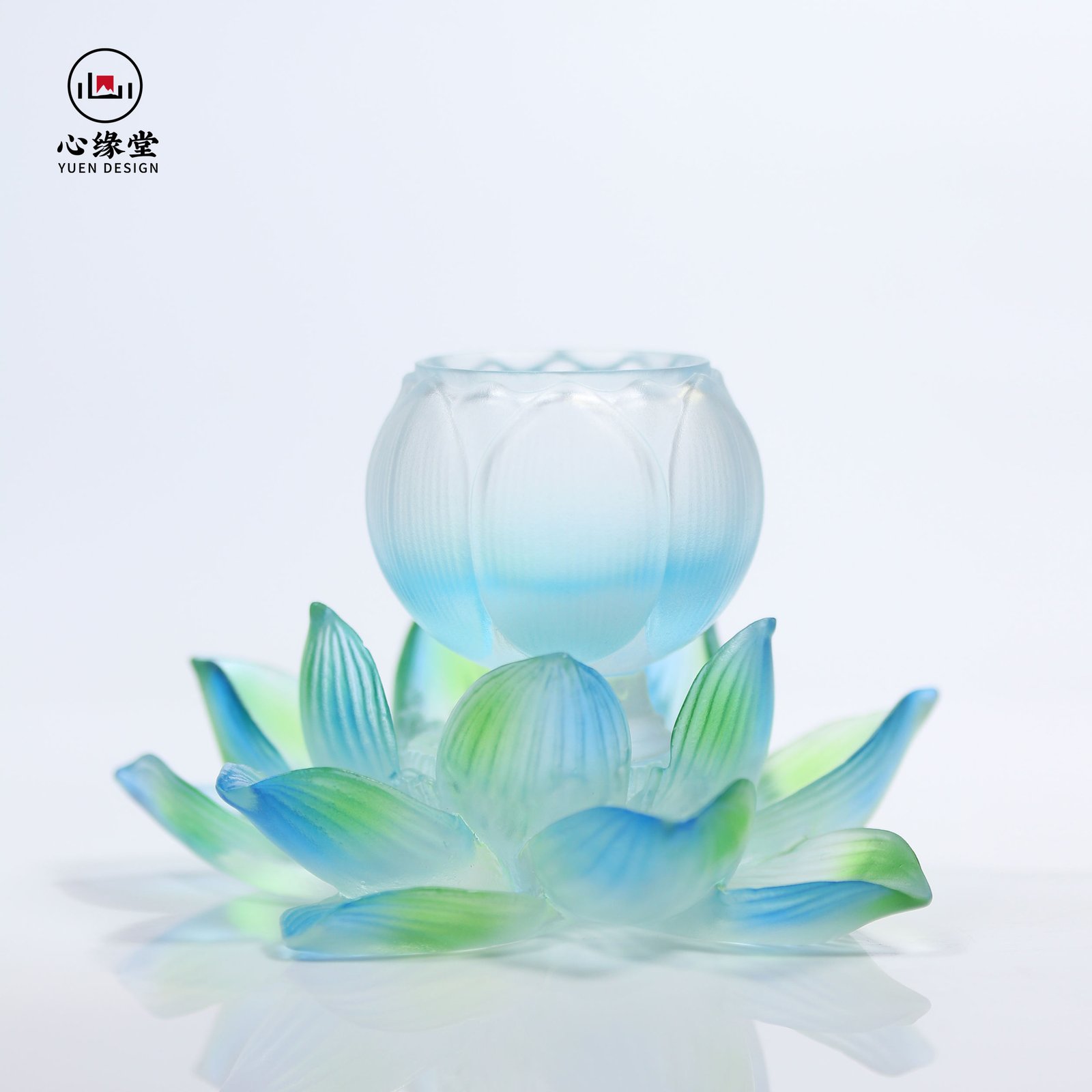 Hot Sale Luxury Handmade Crystal Glass Lotus Flower Theme Other Handicraft for Twelve FloraDeity July Lotus