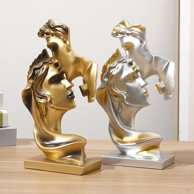 Custom Art Statue Resin Crafts Desk Decoration Statue Wedding Decoration Creative Resin Handicraft Ornaments