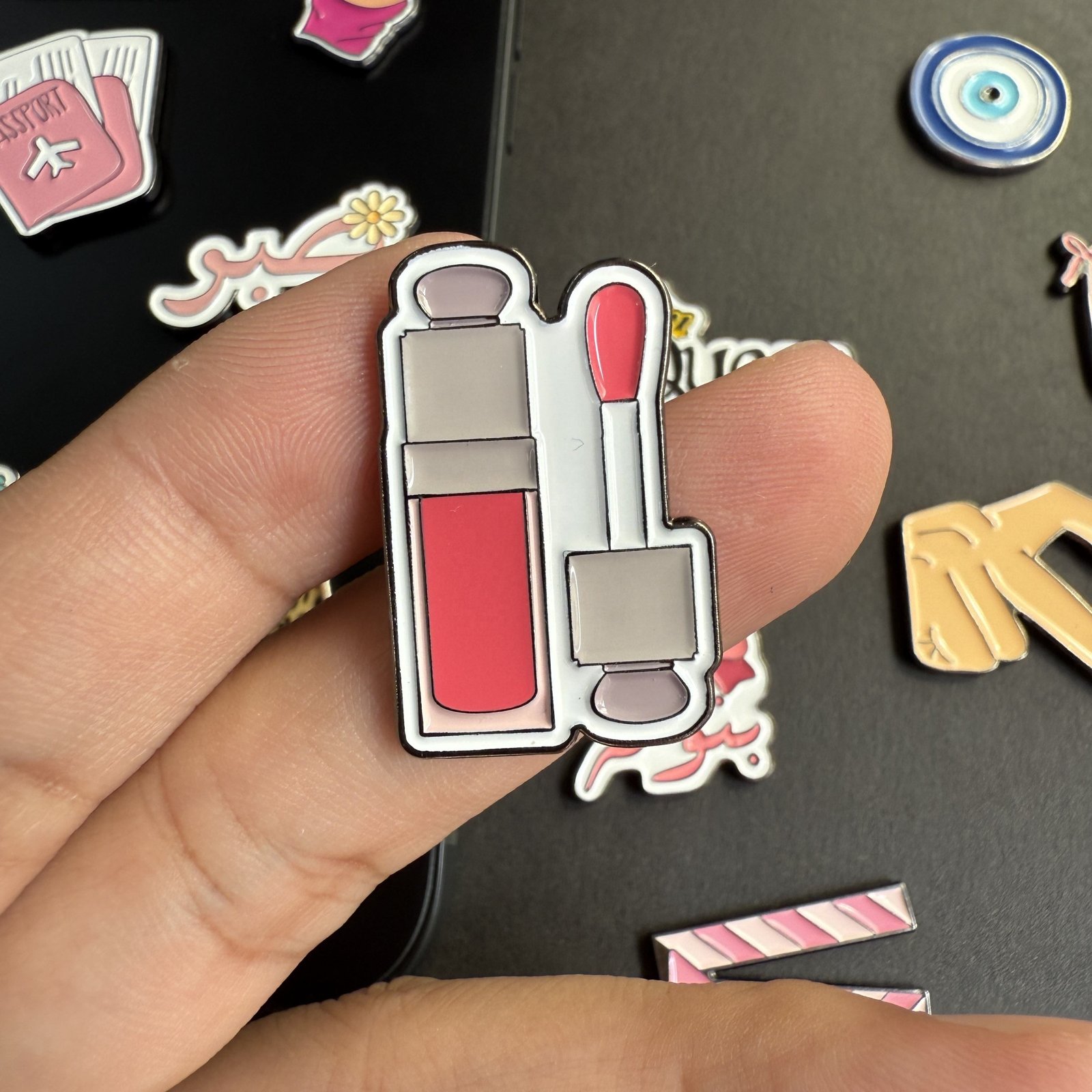 Customized Engraved Metal Enamel Soft Enamel Creative Mobile Phone Stickers with Custom Color and Fashion Design