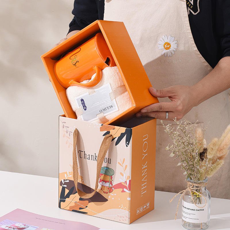 Customized Mug Towel Set Birthday Present Lunar New Year Gift Set Return Gift Ideas Doorgift Wedding Gifts Souvenirs