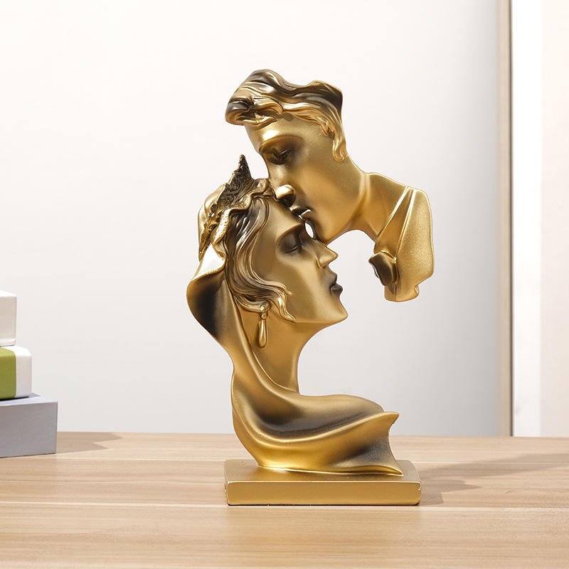 Custom Art Statue Resin Crafts Desk Decoration Statue Wedding Decoration Creative Resin Handicraft Ornaments