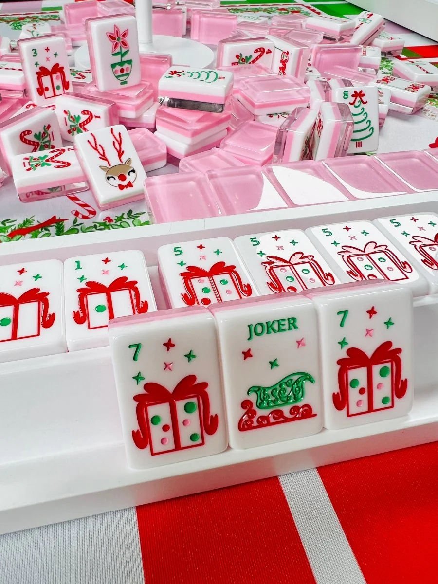 Custom Christmas Themed American Mahjong Set 160 Engraved Tiles Holiday Edition Festive Design Luxury Boutique Game Gift