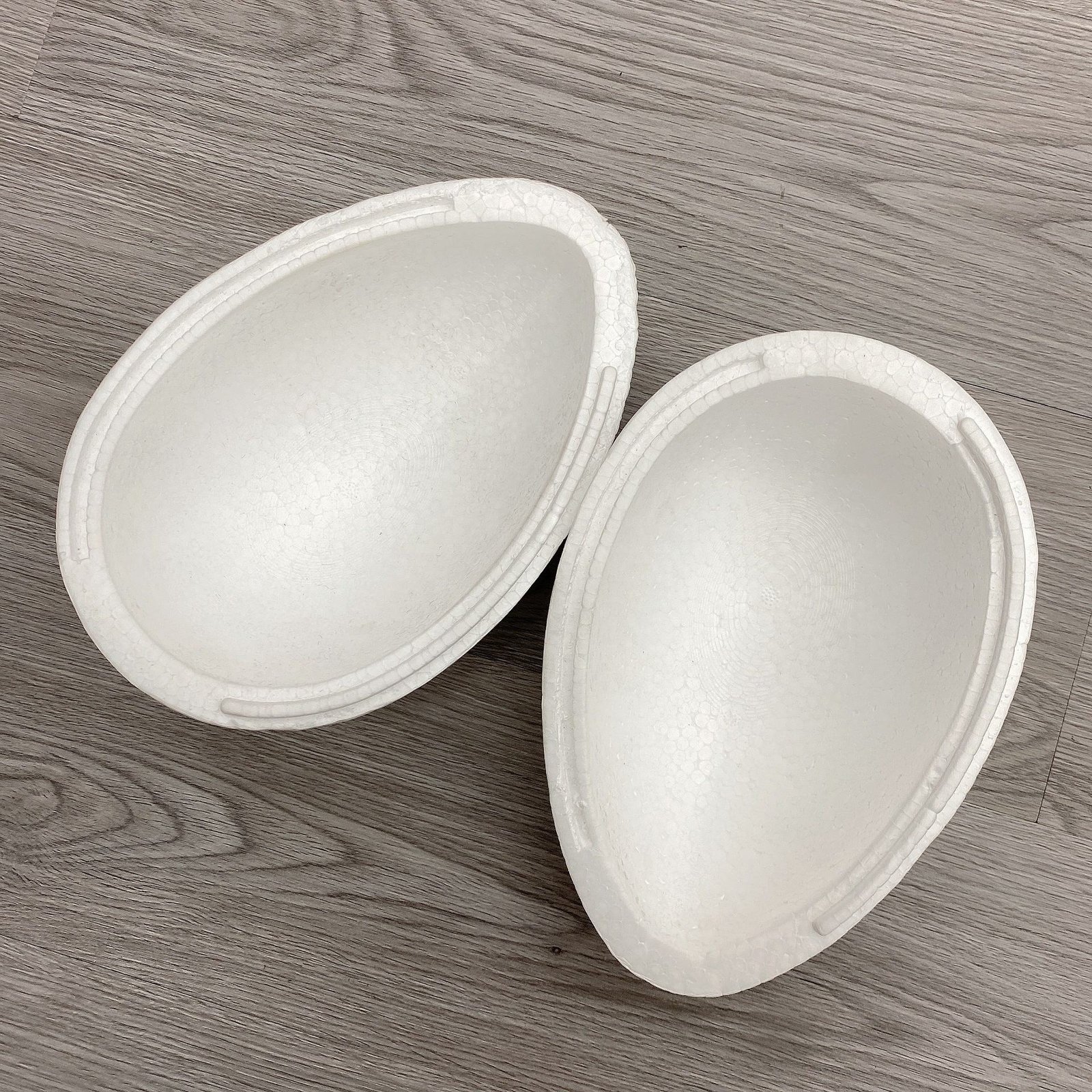 HE HEF082 22cm X 14.5cm White DIY Styrofoam/Polyfoam Hollow Easter Eggs for Kids