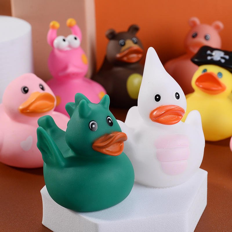 Wholesale Promotional Festival Gift Plastic Rubber Ducky Stylish Vinyl Bulk Bath Duck Bath Toys Assorted Rubber Duck for Kids