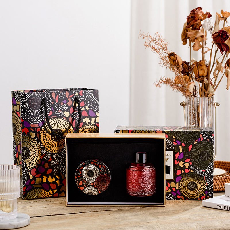 Wholesale Aromatherapy Festival Luxury Set Glass Bottle Reed Diffuser Soy Scented Candle Gift Box Set